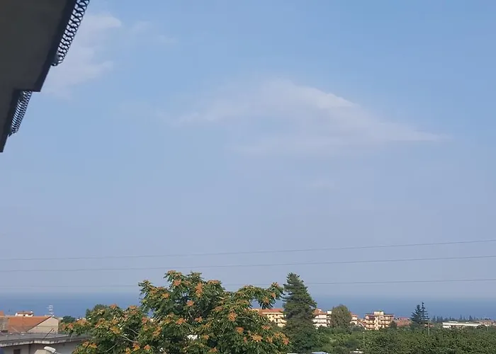 Tra L'etna E Il Mare